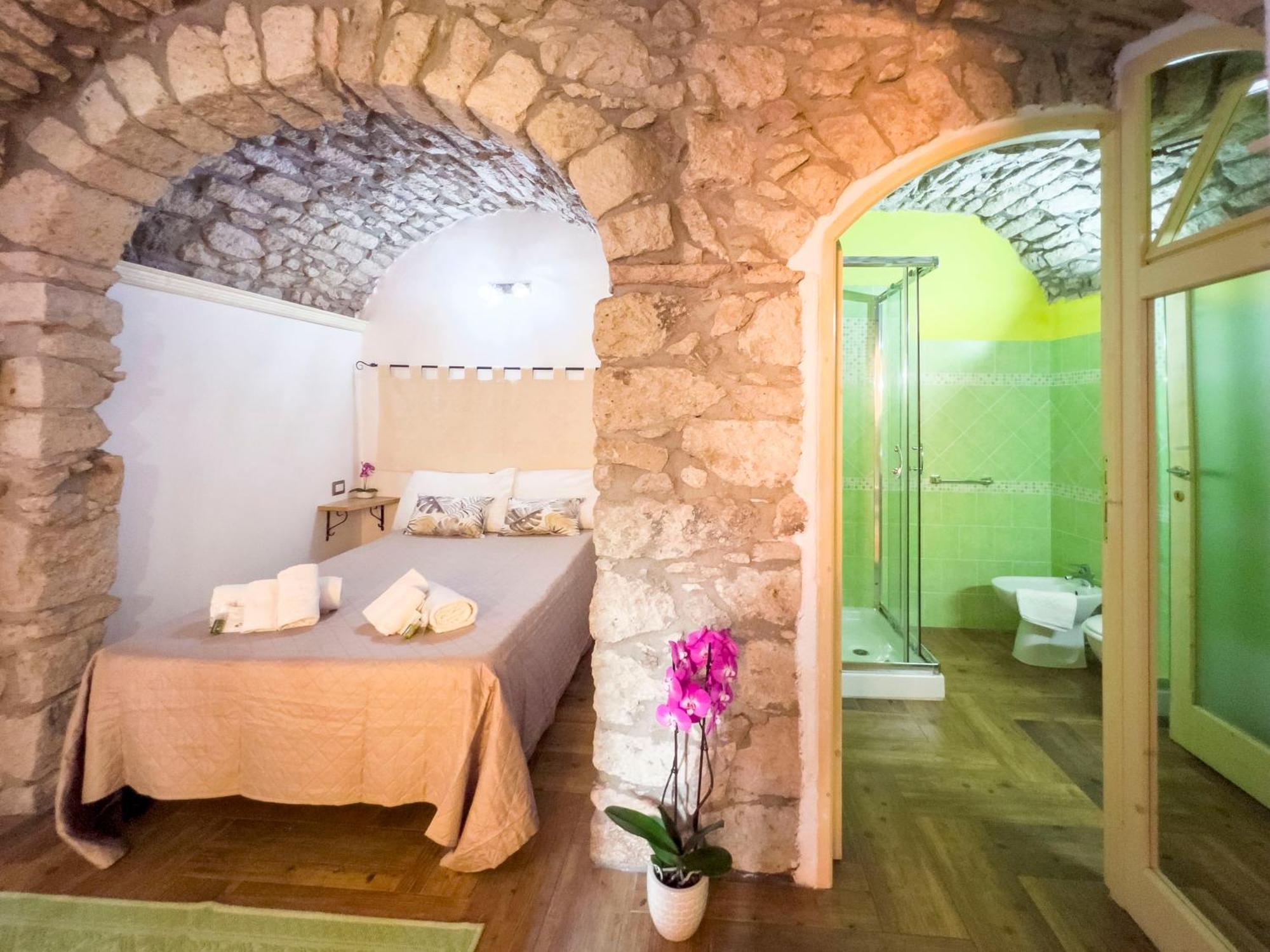 La Torre Del Pozzo Guest House ボーザ エクステリア 写真